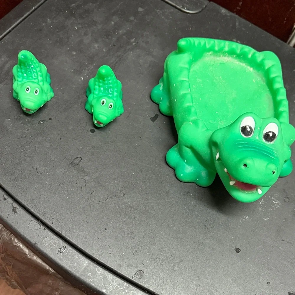 Green Alligator Reptile Toy Set